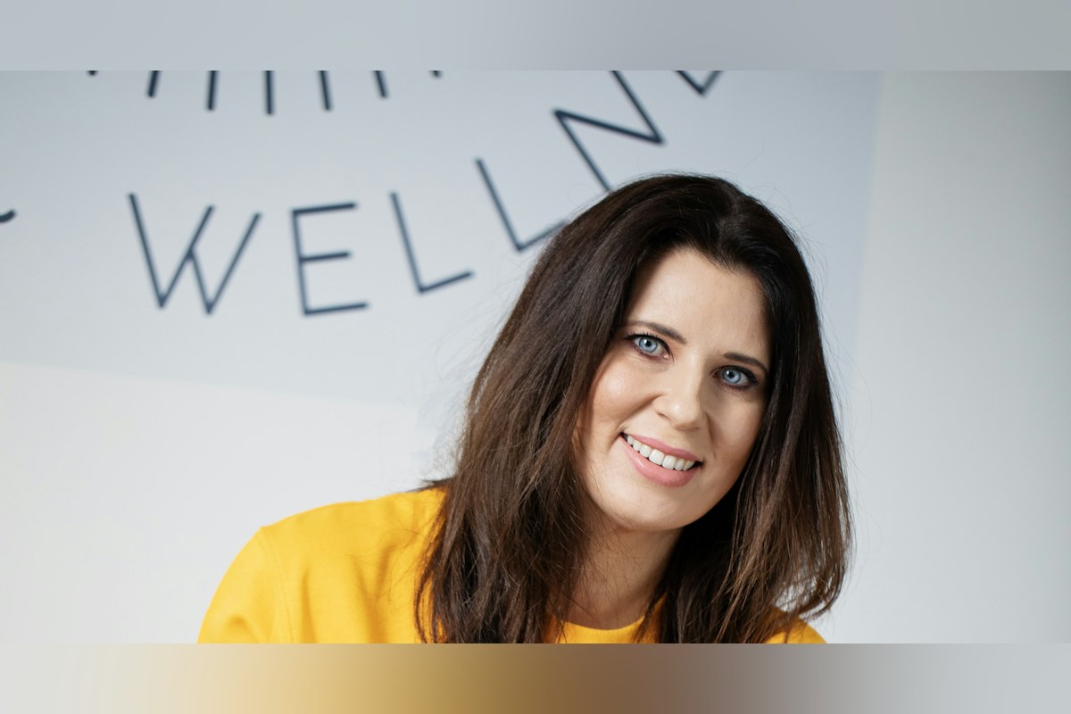Full smiling portrait in an uncropped landscape frame — Margaret Young, Unsplash